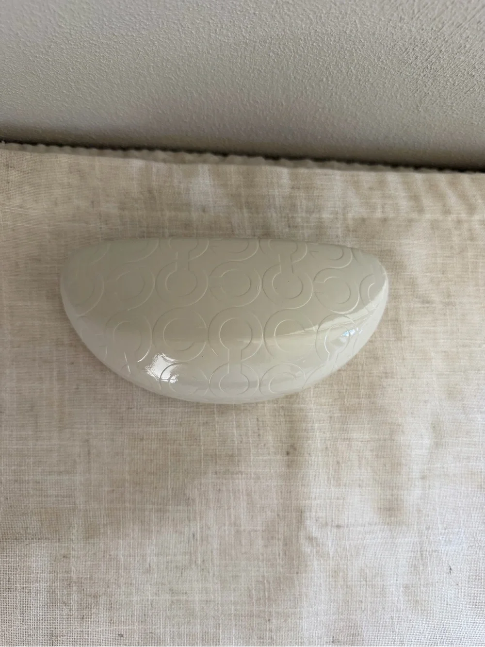Coach Signature C Cream Clam Shell Sunglasses Case with Brown Interior